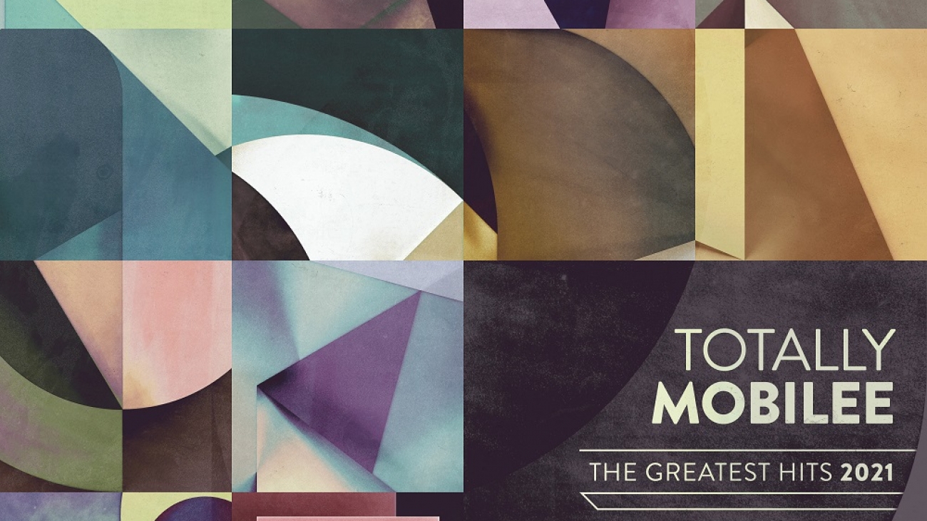 Mobileecd036_TotallyMobilee_TheGreatestHits2021_artwork_DEF_4000x4000px